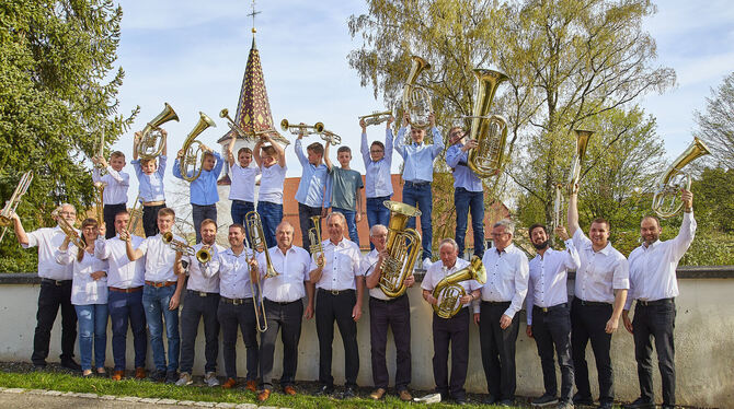 Die Bläser vom Posaunenchor Undingen haben Grund zum Jubeln: Das Bläserensemble feiert 100-jähriges Bestehen.
