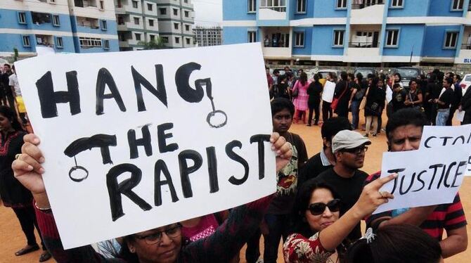 Viele Inder fordern die Todesstrafe für Vergewaltiger. Foto: Jagadeesh Nv/Archiv