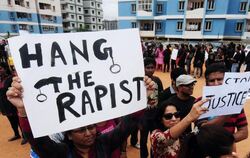 Viele Inder fordern die Todesstrafe für Vergewaltiger. Foto: Jagadeesh Nv/Archiv