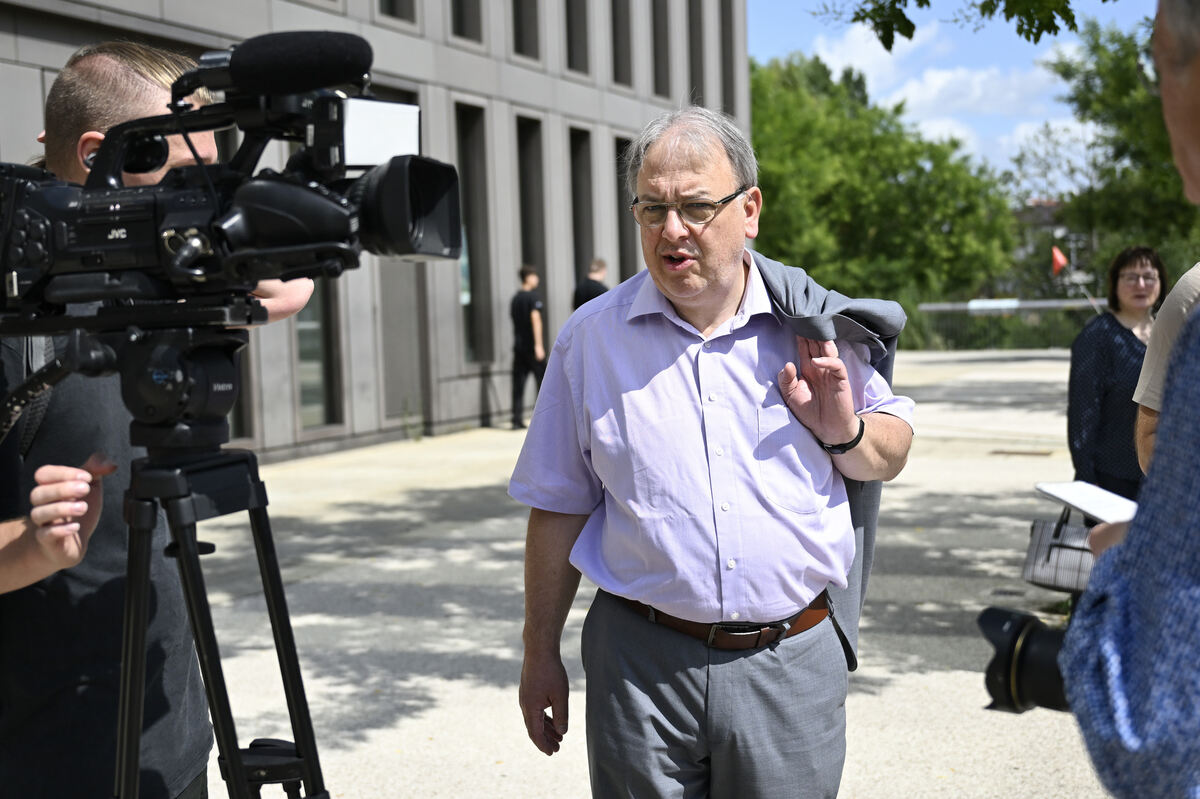 rathaus_bedrohnungslage_pieth_37