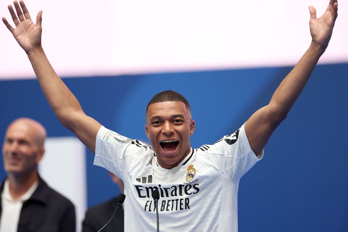 Vorstellung von Kylian Mbappé als Neuzugang von Real Madrid Vorstellung von Kylian Mbappé als Neuzugang von Real Madrid