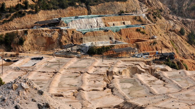 Ein Tagebau in China, in dem Seltene Erden gefördert werden – oft ohne Rücksicht auf Umweltschutz und Umweltstandards.  FOTO: DP