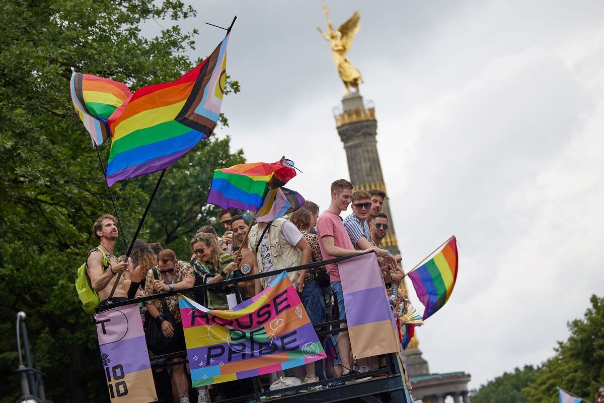 46. Berlin Pride Umzug zum Christopher Street Day 46. Berlin Pride Umzug zum Christopher Street Day