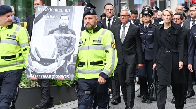 Trauermarsch und Trauerfeier für verunglückten Polizisten
