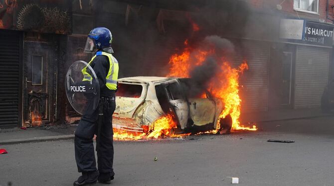 Ausschreitungen nach Messerangriff auf Kinder in Southport Ausschreitungen nach Messerangriff auf Kinder in Southport