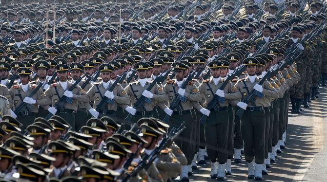 Militärparade im Iran Militärparade im Iran