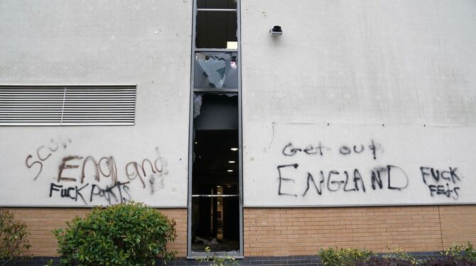 Ausschreitungen nach Messerangriff auf Kinder in Southport Ausschreitungen nach Messerangriff auf Kinder in Southport
