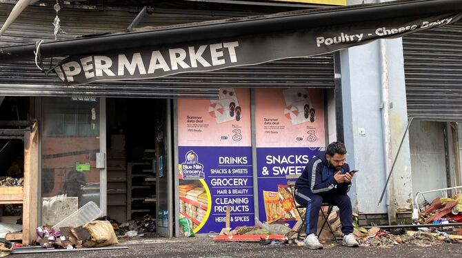 Ausschreitungen nach Messerangriff auf Kinder in Southport Ausschreitungen nach Messerangriff auf Kinder in Southport