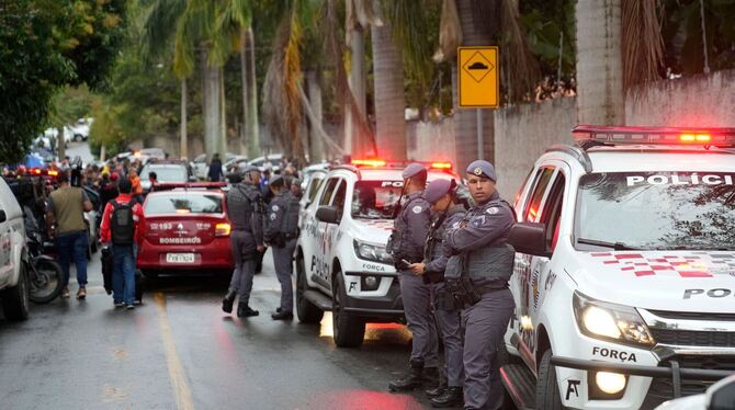 Passagieren-Flugzeug in Brasilien abgestürzt Passagieren-Flugzeug in Brasilien abgestürzt