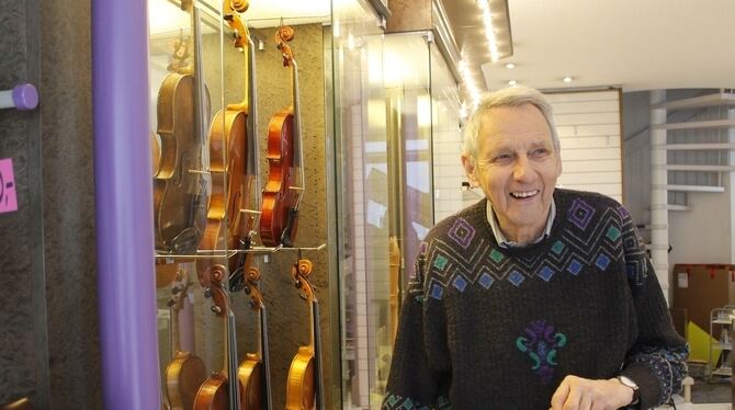 Ein Lächeln zum Abschied: Willy Benz trägt die Geschäftsaufgabe mit Fassung und gänzlich ohne Bitterkeit. FOTO: BERNKLAU