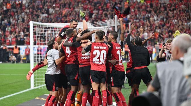 Bayer Leverkusen - VfB Stuttgart Bayer Leverkusen - VfB Stuttgart