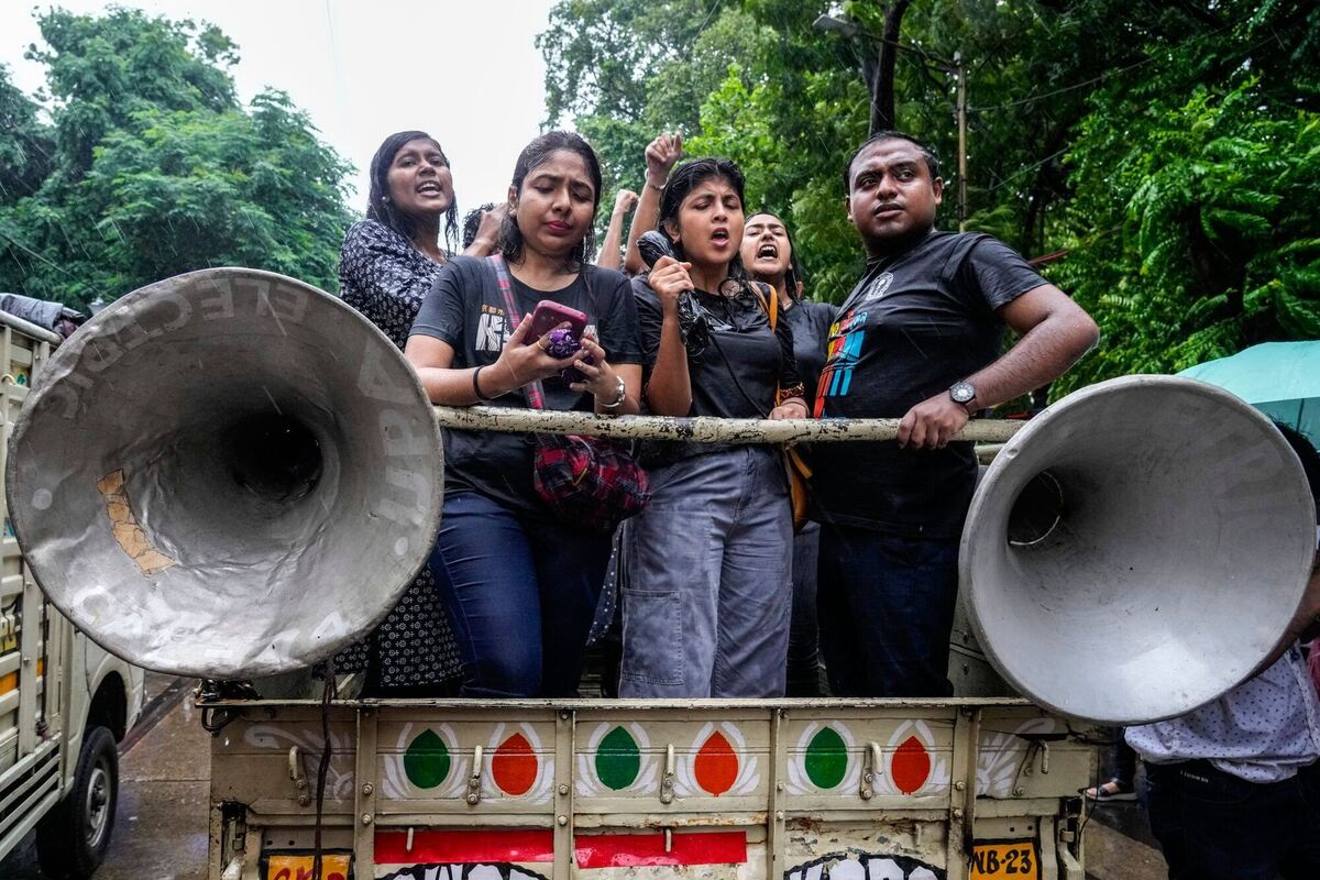 Proteste nach Vergewaltigung und Mord einer Ärztin in Indien