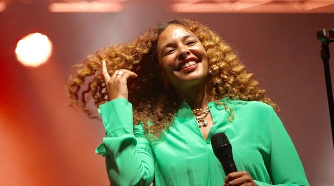 Die Berliner Soulsängerin Joy Denalane singt am Freitag auf der Sudhaus-Waldbühne.