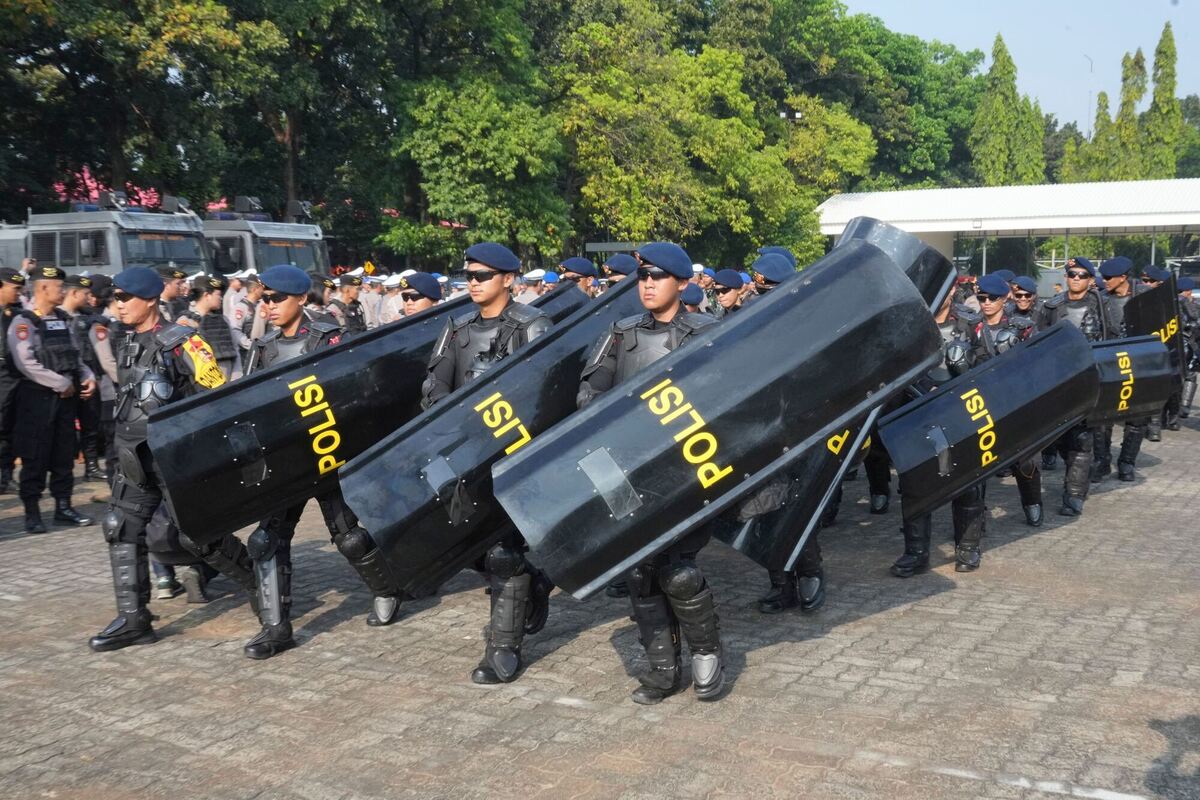 Papst Franziskus beginnt Reise nach Südostasien und Pazifikregion Papst Franziskus beginnt Reise nach Südostasien und Pazifikregion