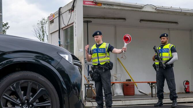 Grenzkontrollen Bundespolizei an A8