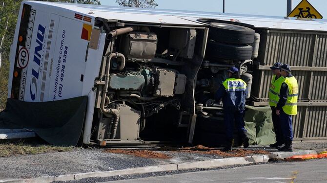 Urteil nach schwerem Busunglück mit Hochzeitsgästen in Australien Urteil nach schwerem Busunglück mit Hochzeitsgästen in Australien