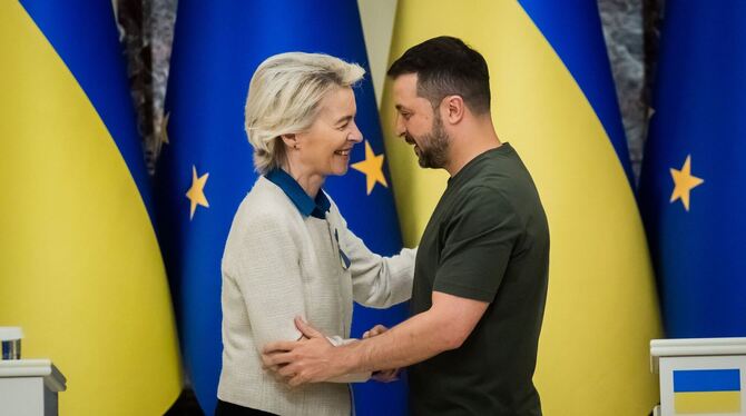 EU-Kommissionspräsidentin von der Leyen in der Ukraine EU-Kommissionspräsidentin von der Leyen in der Ukraine