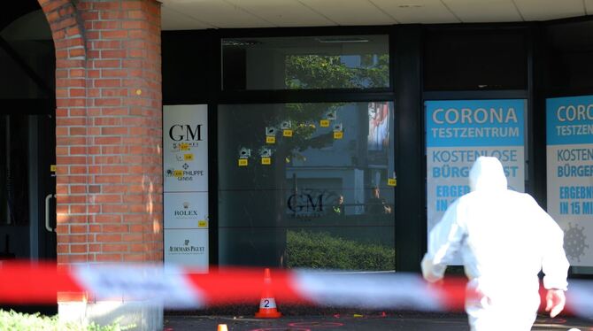 Köln - Schüsse auf Uhrengeschäft