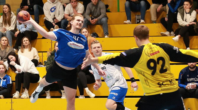 Trifft sieben Mal für den VfL Pfullingen II: Kapitän Tobias Haase. FOTO: REISNER Trifft sieben Mal für den VfL Pfullingen II: Kapitän Tobias Haase. FOTO: REISNER