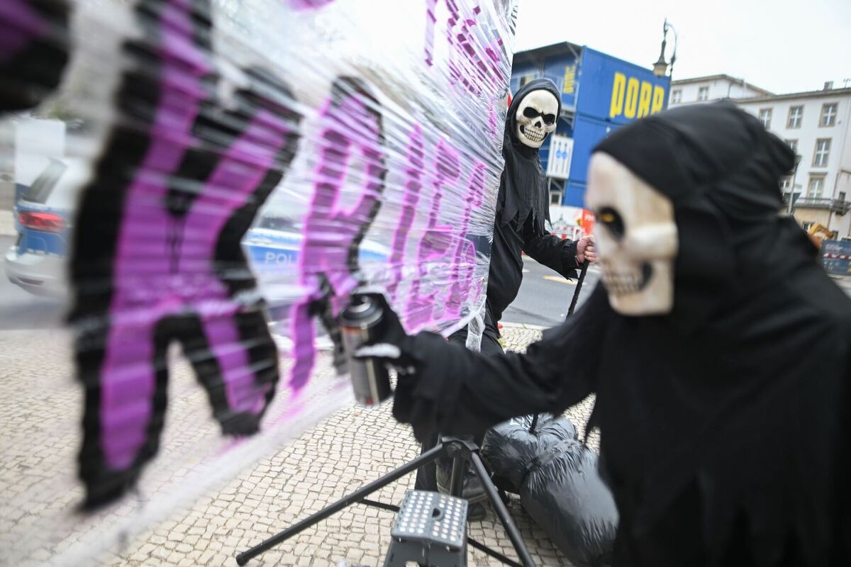 Aktion gegen russischen Angriffskrieg Aktion gegen russischen Angriffskrieg