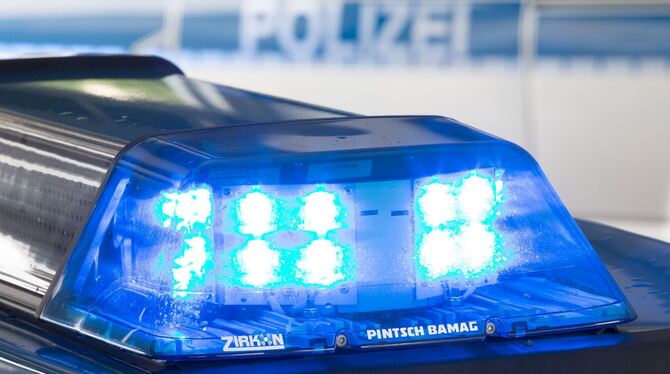 Polizei - Symbolbild Polizei - Symbolbild