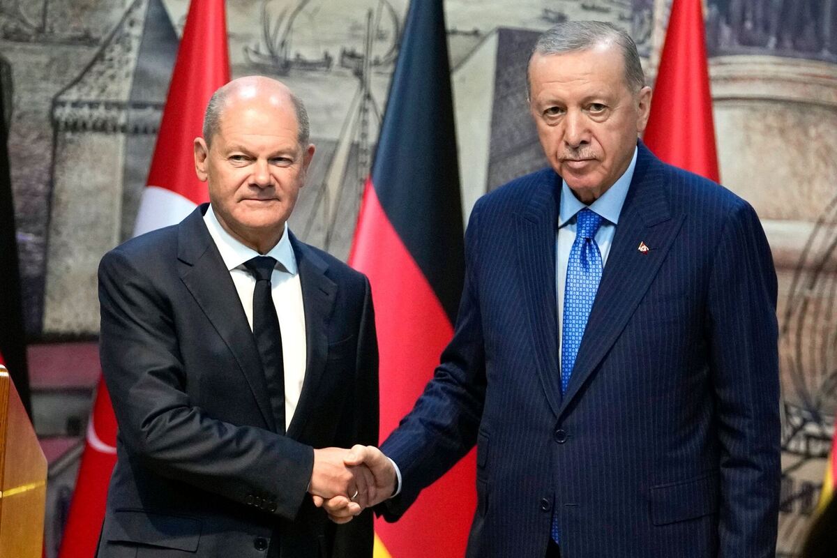 Scholz trifft Erdogan in Istanbul Scholz trifft Erdogan in Istanbul