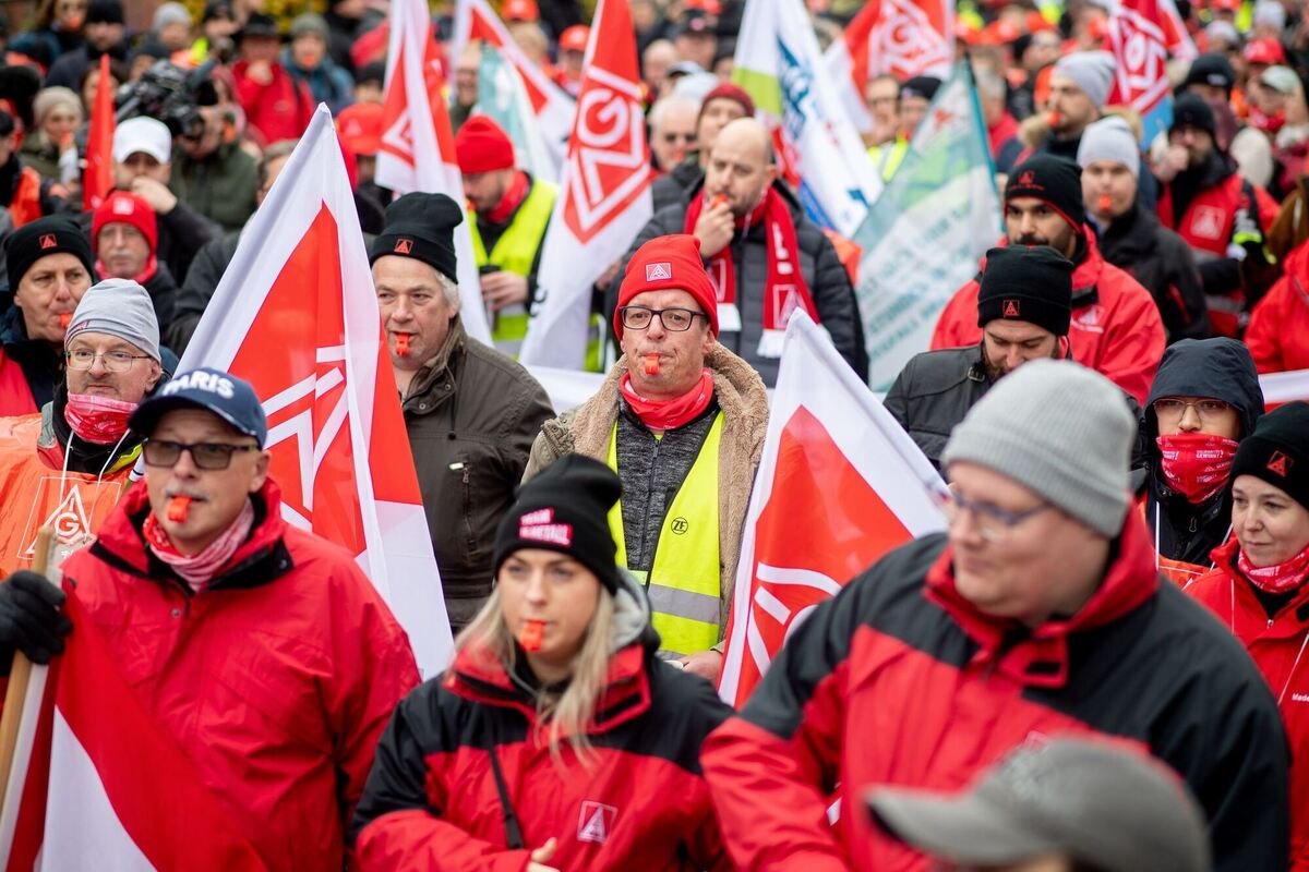Warnstreiks in der Metall- und Elektroindustrie - Bremen Warnstreiks in der Metall- und Elektroindustrie - Bremen