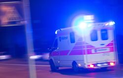 Rettungswagen mit Blaulicht