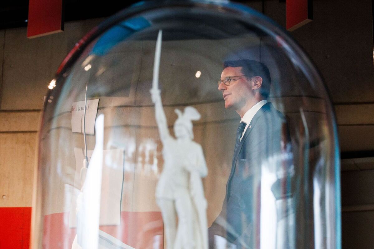 Ministerpräsident Hendrik Wüst besucht »Hermanneum«