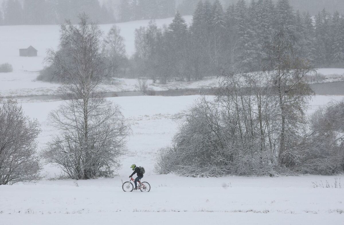 Schneefall in höheren Lagen Bayerns