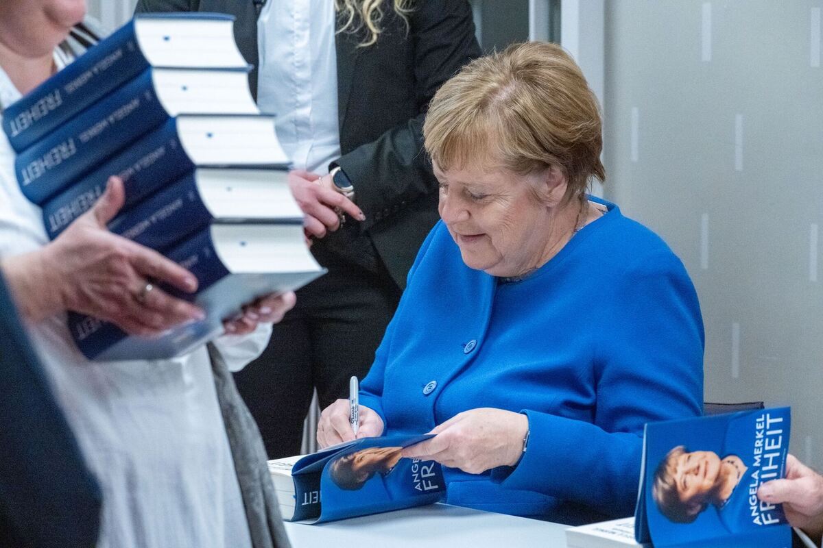 Ex-Bundeskanzlerin Angela Merkel liest aus ihren Memoiren Ex-Bundeskanzlerin Angela Merkel liest aus ihren Memoiren