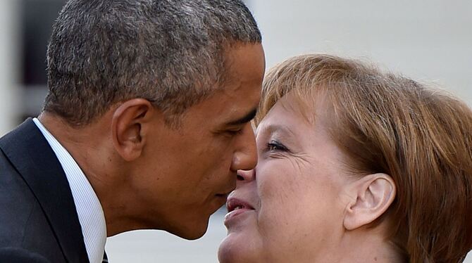 »Ihr geht es um Fakten« - Obama preist Merkel in Washington »Ihr geht es um Fakten« - Obama preist Merkel in Washington