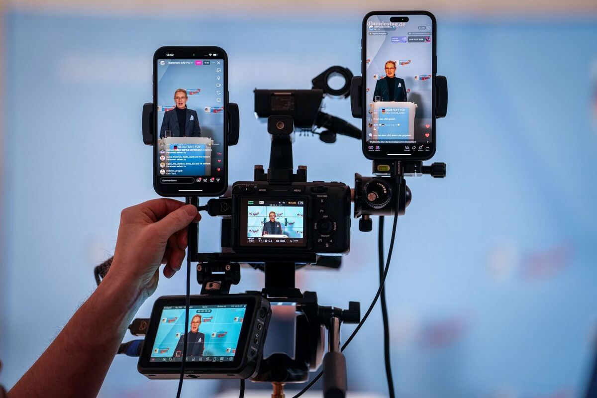 Sitzungen und Statements der Bundestagsfraktionen Sitzungen und Statements der Bundestagsfraktionen