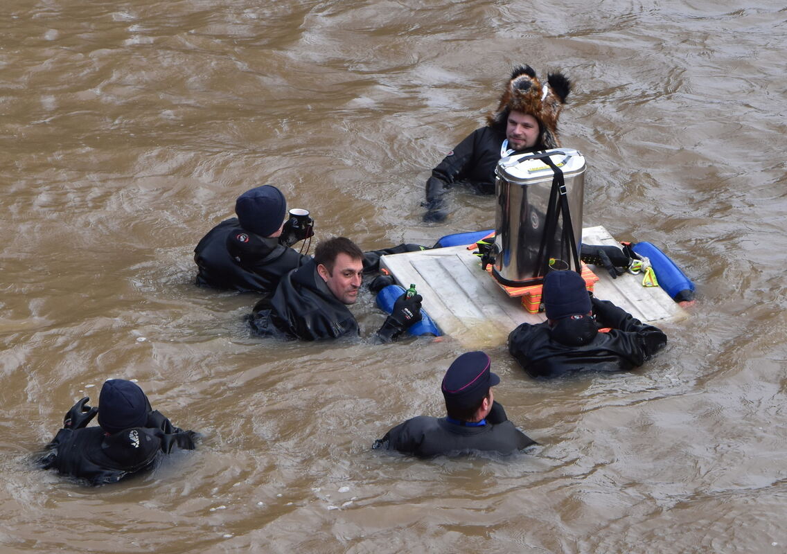 Neckarabschwimmen 6 1 25  FOTO JÜRGEN MEYER_37