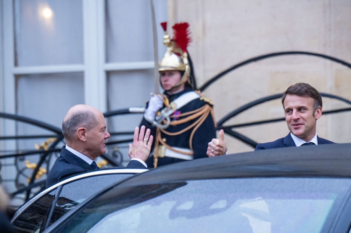 Kanzler Scholz in Frankreich