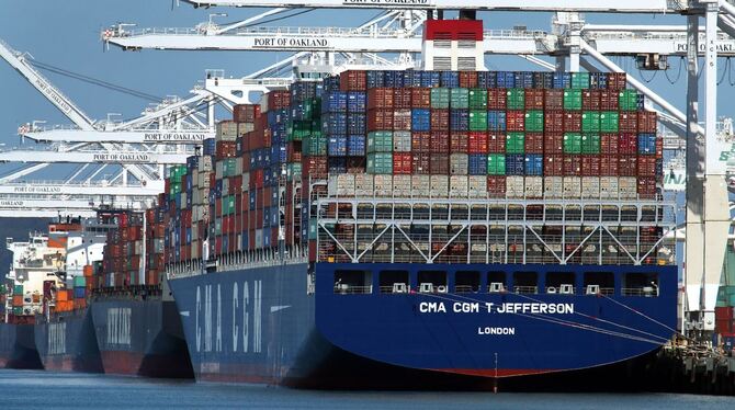 Containerschiff in Oakland Containerschiff in Oakland