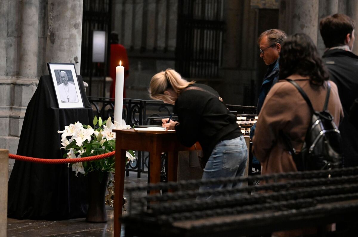 Papst Franziskus gestorben - Köln Papst Franziskus gestorben - Köln