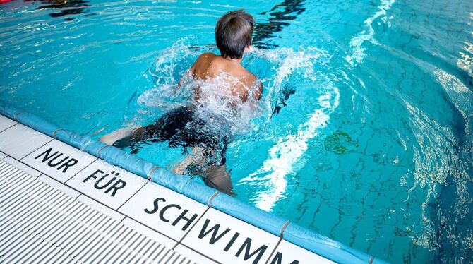 Lange Wartelisten bei Schwimmkursen