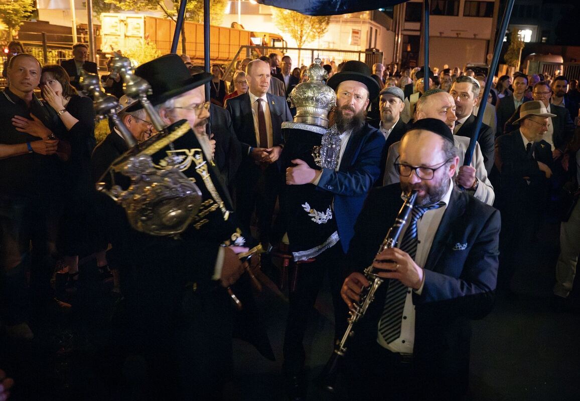 Neue Torarolle für jüdische Gemeinde Hanau
