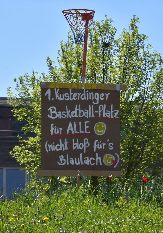 Maischerz auf Kusterdinger Kreisel FOTO MEYER