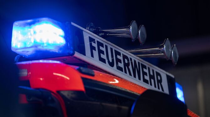 Feuerwehr - Symbolbild Feuerwehr - Symbolbild