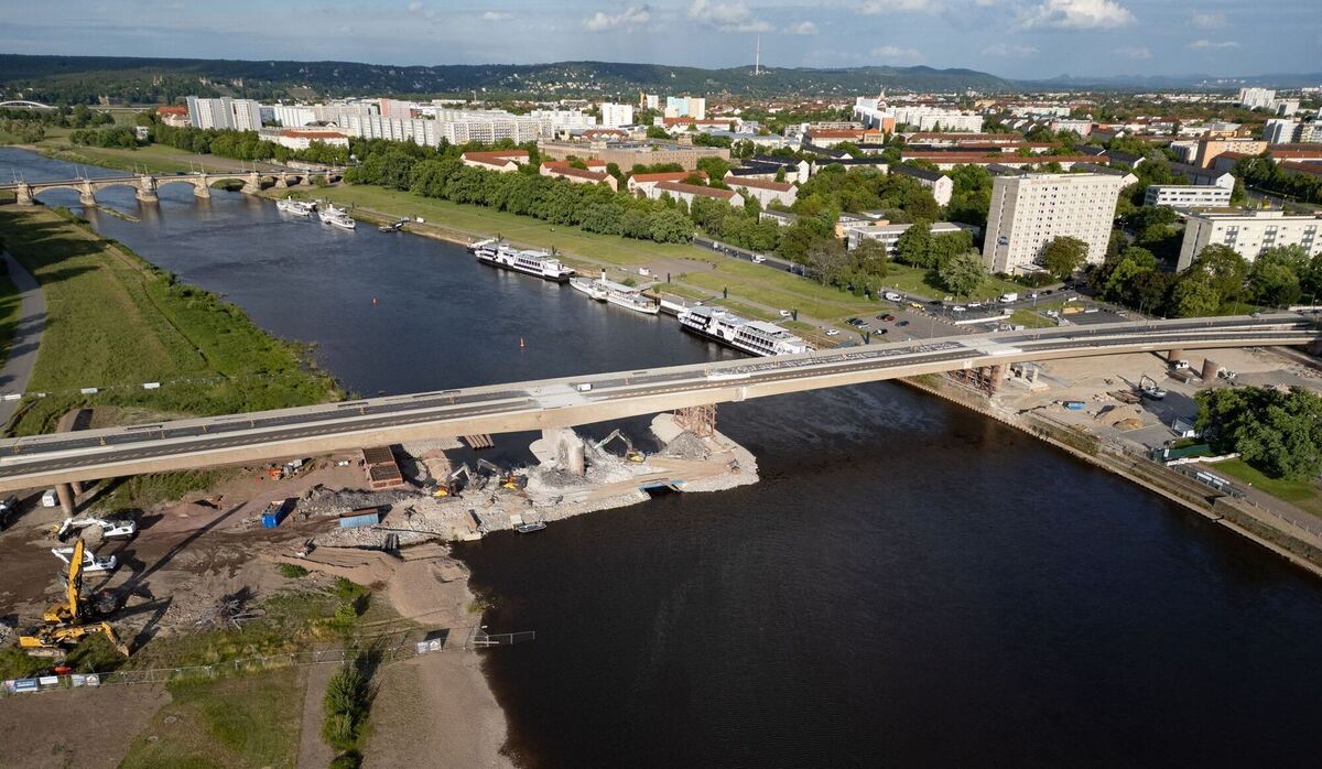 Weiterer Abriss der Carolabrücke Weiterer Abriss der Carolabrücke