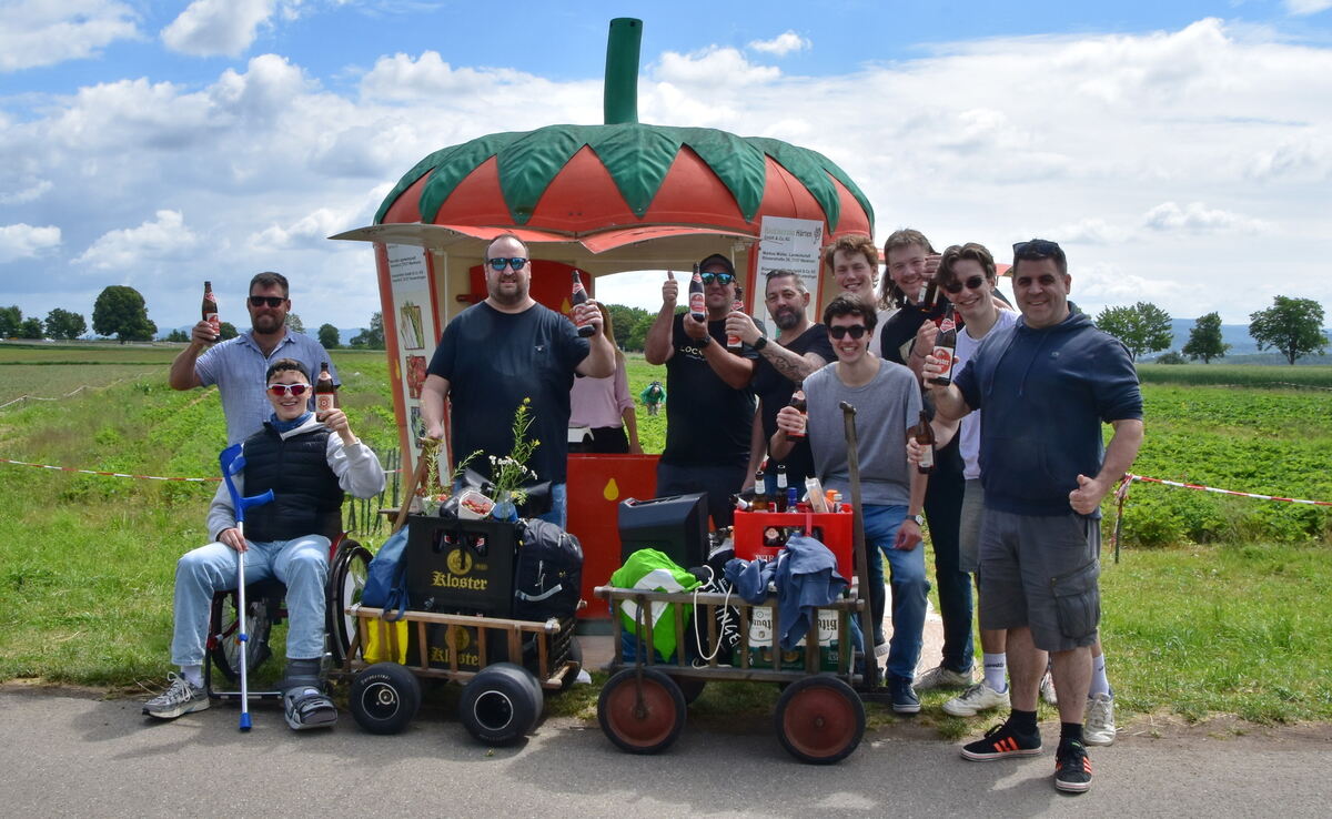 Bollerwagen-Teamtreffen zur Vitaminaufnahme auf den Härten FOTO MEYER