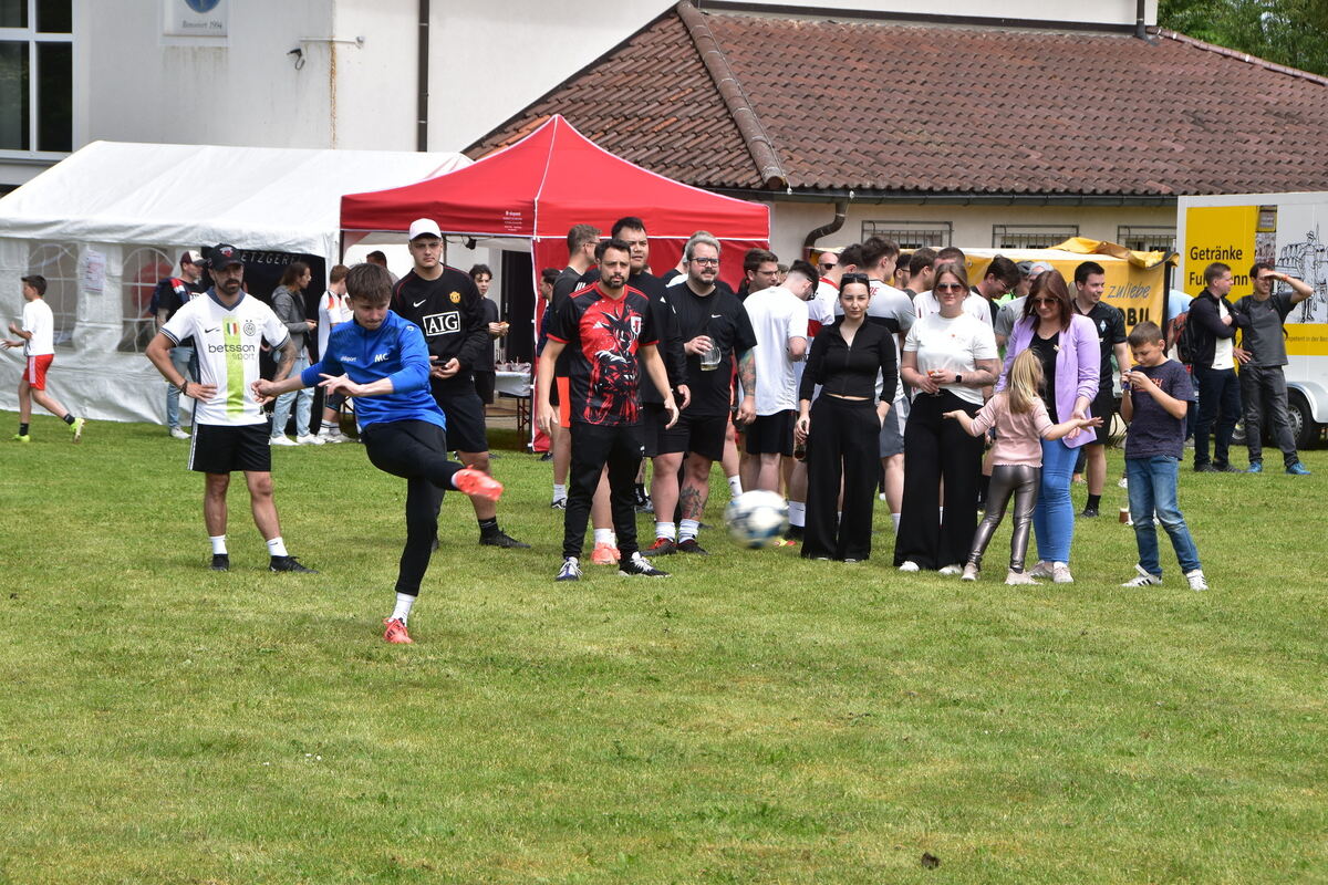 TSV Ofterdingen 2 FOTO MEYER