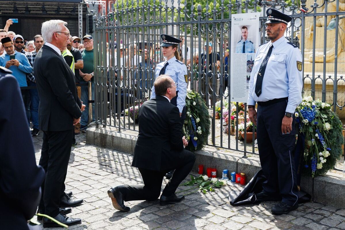 Gedenkveranstaltung für Polizeihauptkommissar Laur Gedenkveranstaltung für Polizeihauptkommissar Laur