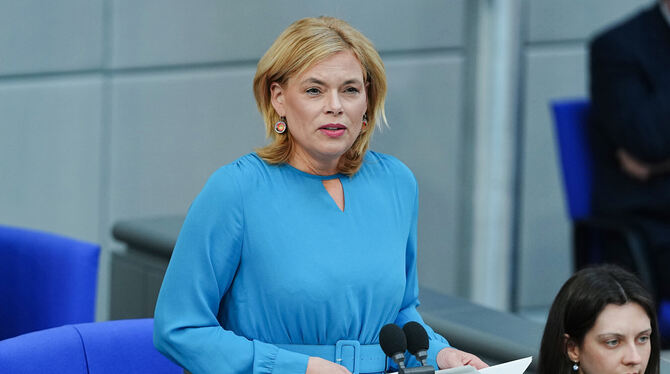 Die neue Bundestagspräsidentin Julia Klöckner (CDU) wurde für einen Beitrag auf Social Media kritisiert.  FOTO: NIETFELD/DPA