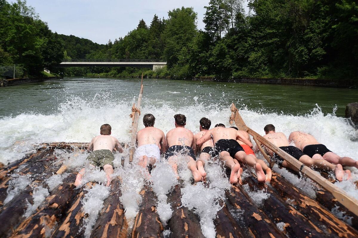 Floßfahrt auf der Isar Floßfahrt auf der Isar