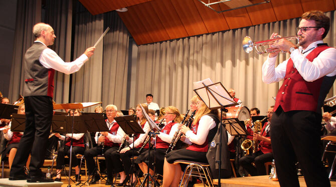 Lukas Schult moderierte und gab »Headliner« als Trompeten-Solist zum Besten.