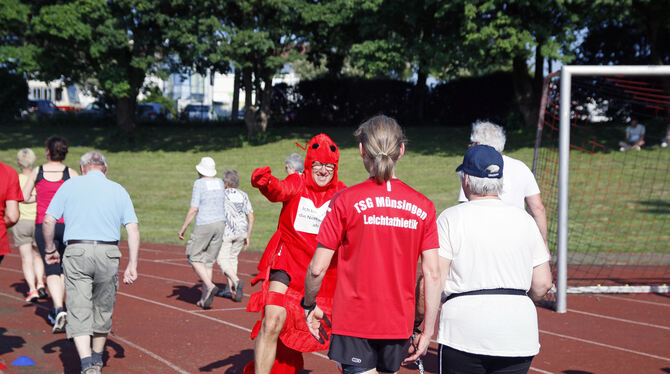 Der Hummer steht für die »anknipsende« KVBW.  FOTO: ZELLER-RAUSCHER