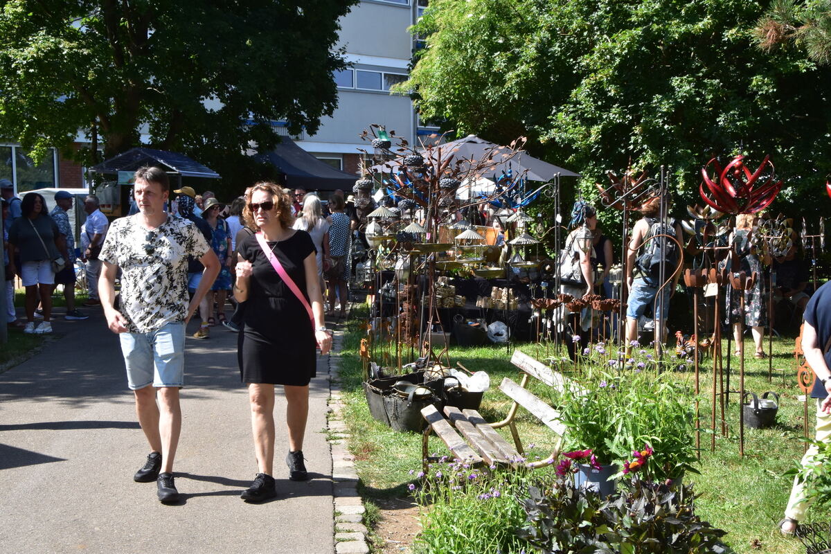 Rosenmarkt Mössingen FOTO MEYER023